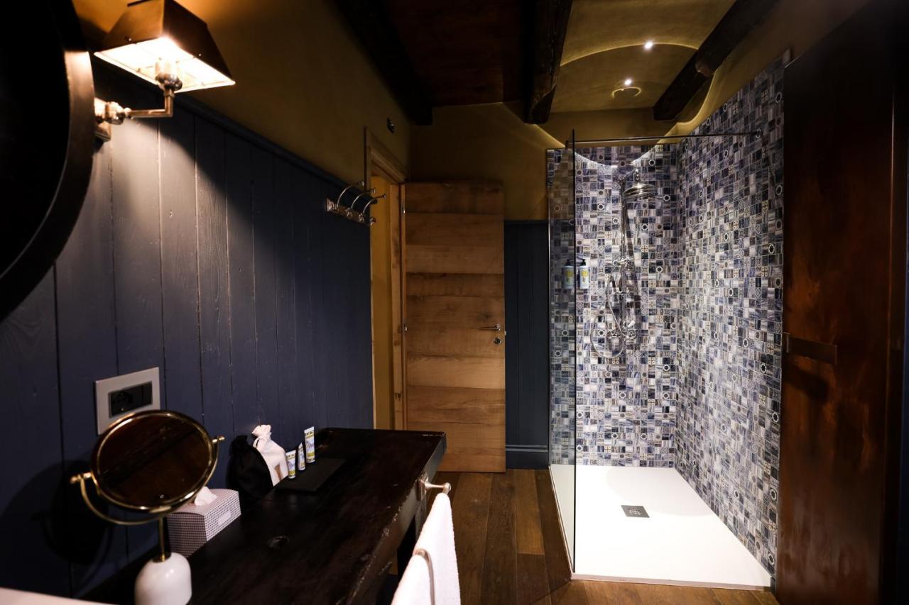 La Piazzetta degli Artisti - Boutique B&B Bossolasco Esterno foto